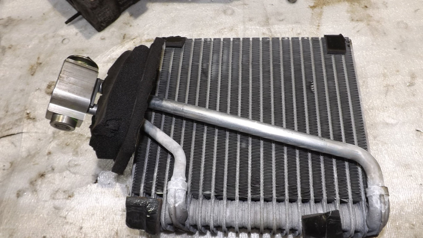 Klimaverdampfer Verdampfer für Audi Q7 VW Transporter T5 Touareg 7H1820101E