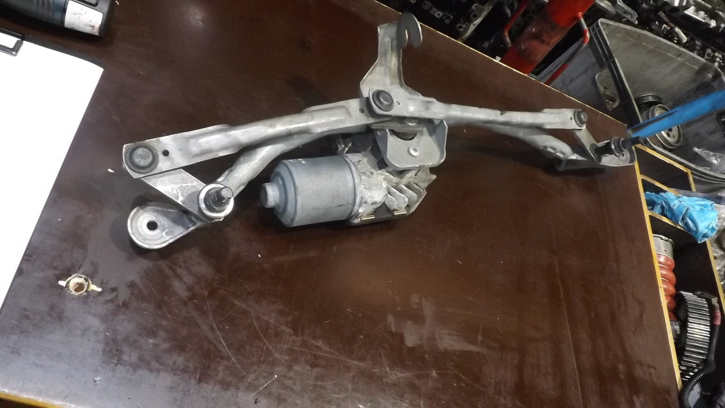BMW 530D F11 Scheibenwischermotor vorne Wischermotor Gestänge 1397220943 7328716
