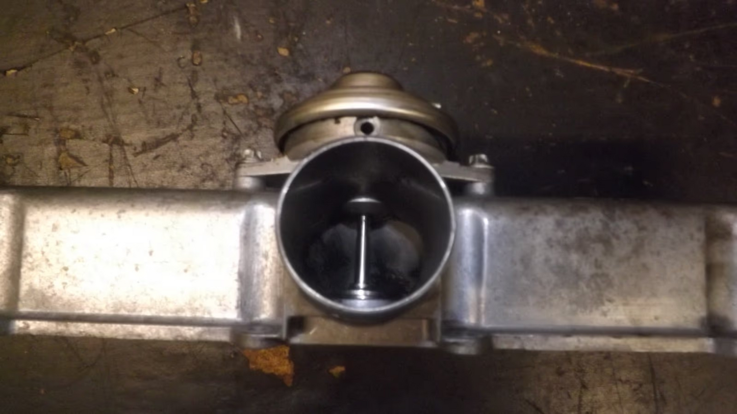 Opel DTI DI 2,0 2,2 Ansaugbrücke + AGR-Ventil NEU NOS ORIGINAL 90500933