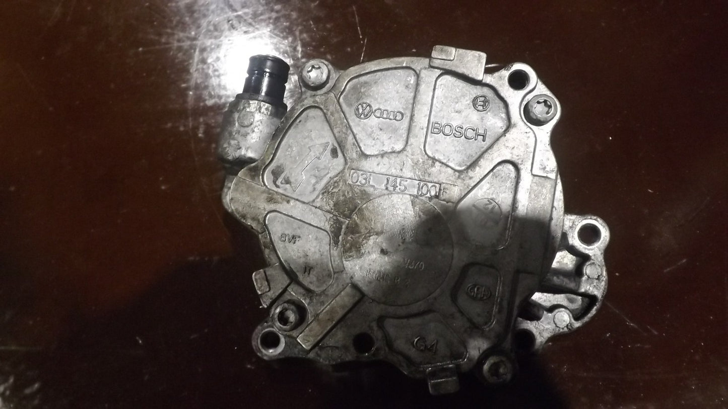 Audi VW Skoda Seat 2,0 TDI Vakuumpumpe Unterdruckpumpe Motor 03L145100F