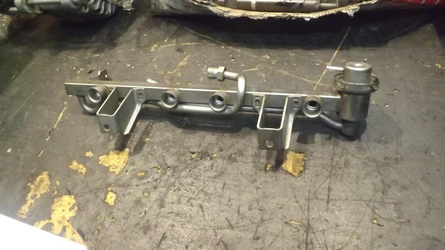 Kraftstoffverteiler für VW 1,6 06B133317A