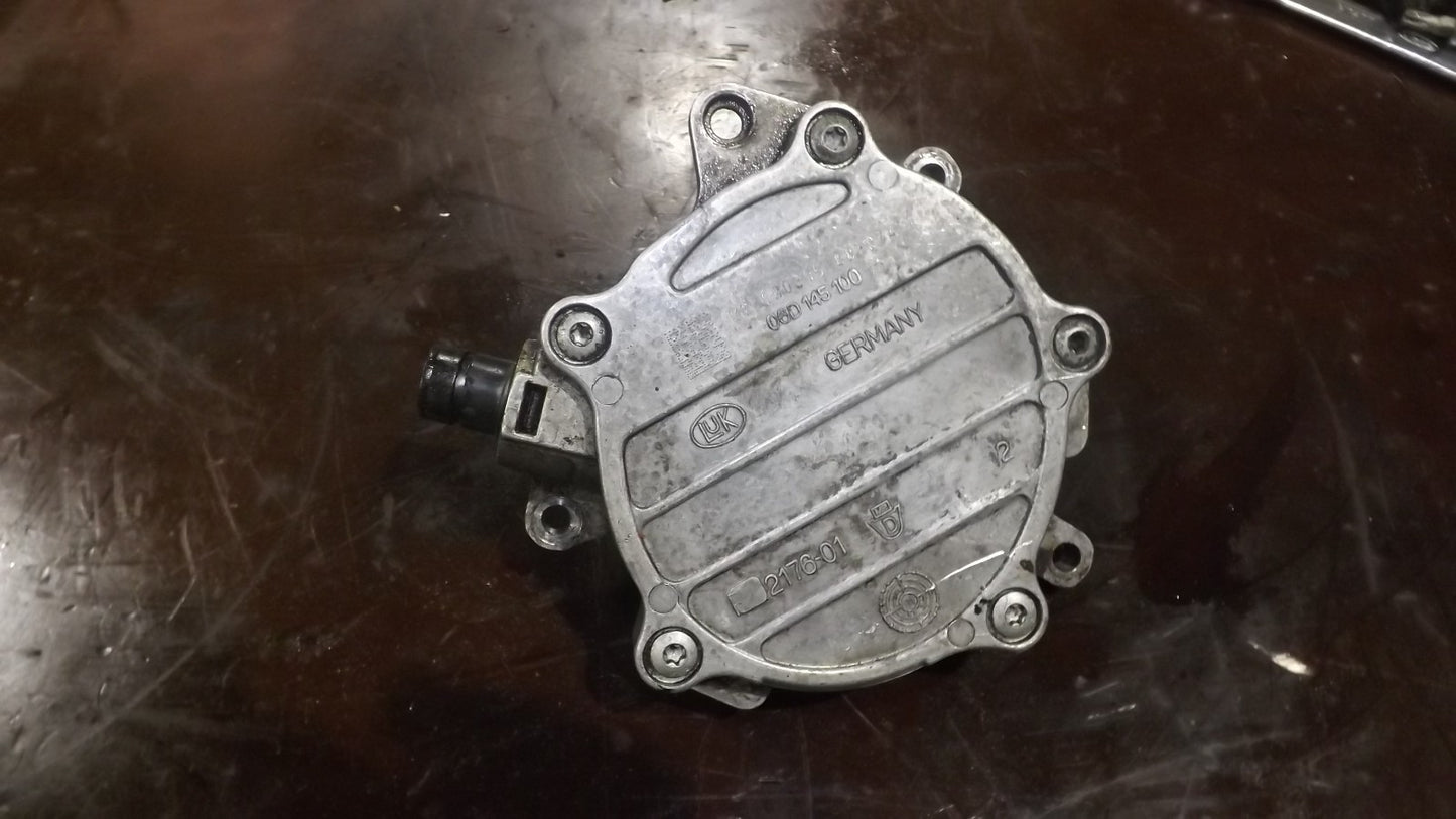 Unterdruckpumpe Vakuumpumpe VW Skoda Seat Audi 2.0 TFSI 06D145100E
