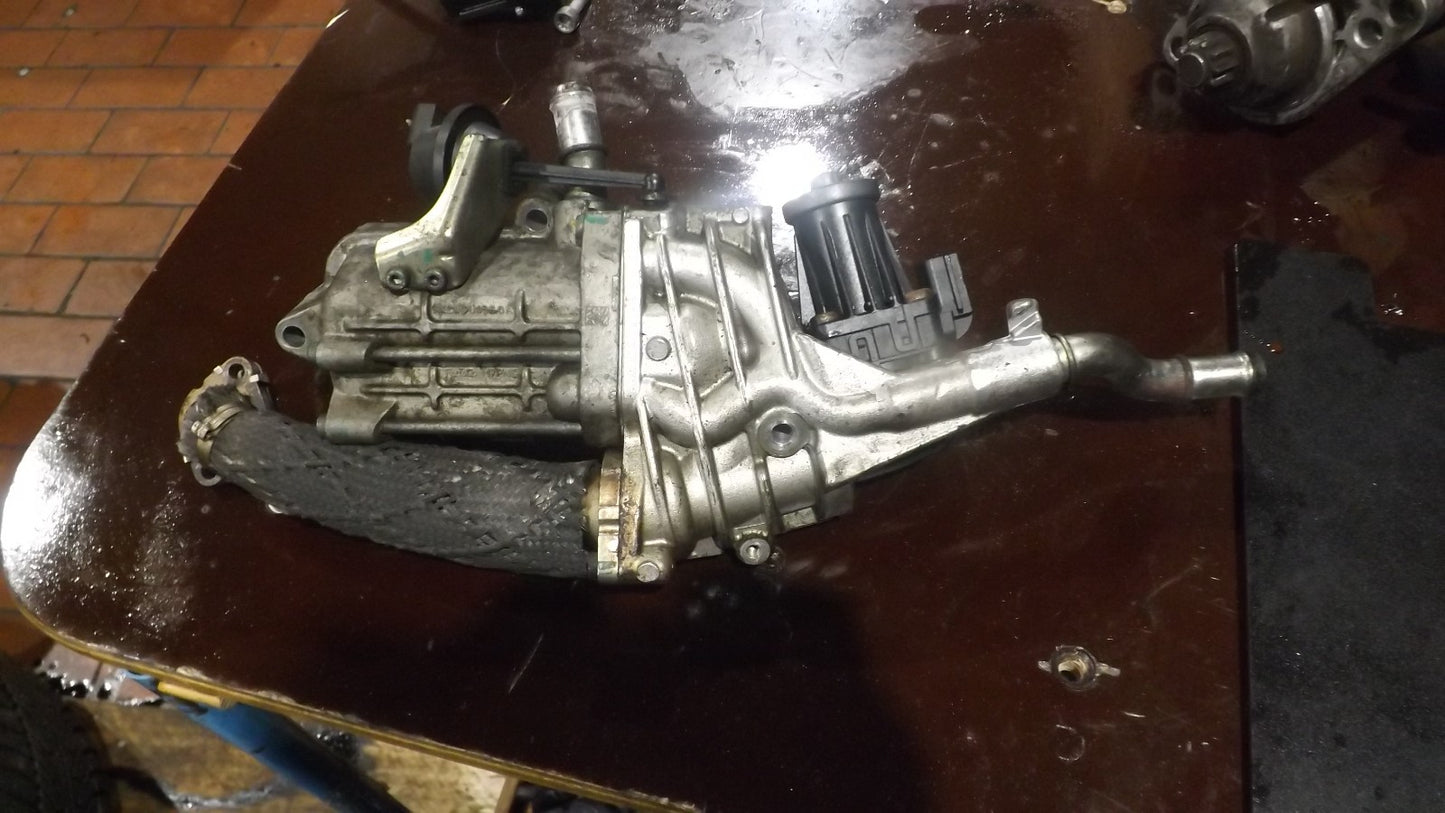 Abgasrückführventil EGR AGR Ventil Li für Jaguar XF X250 3,0d 701881050