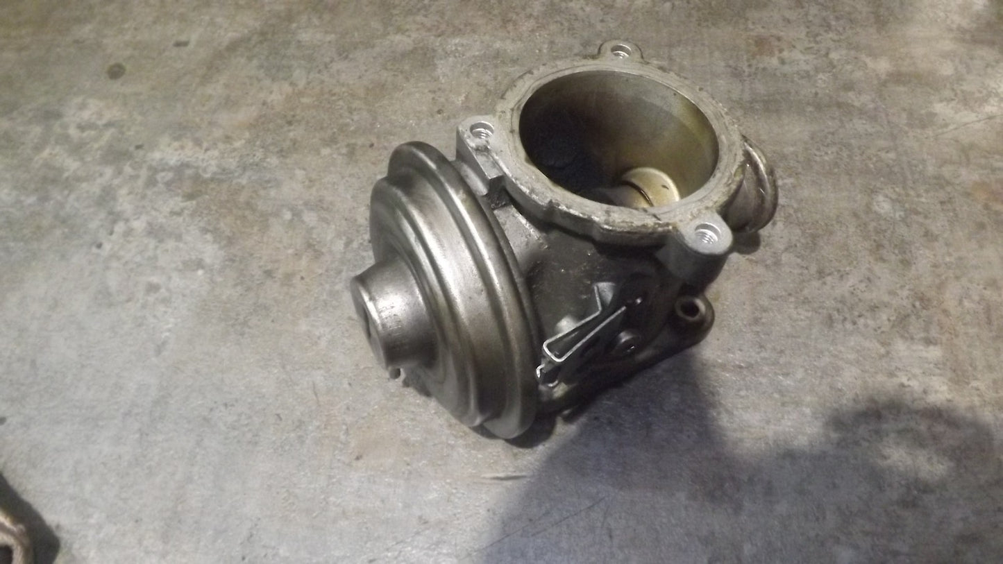 Abgasrückführventil EGR AGR Ventil für BMW 318D E90 3er 2,0d 90KW M47/T2 204D4