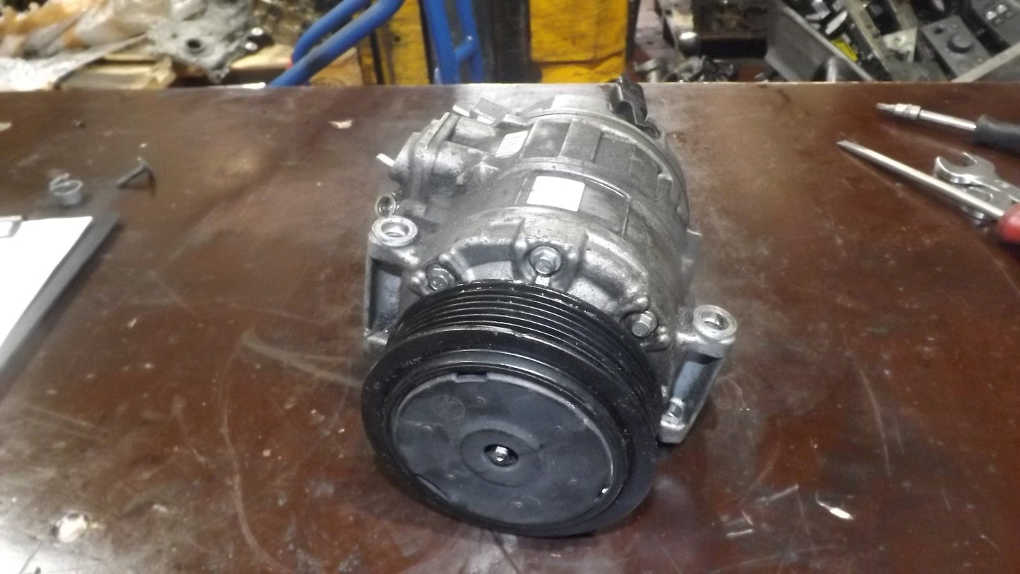 Klimakompressor für VW Passat Golf Jetta Caddy Audi A3 A6 Seat Skoda 1K0820859S