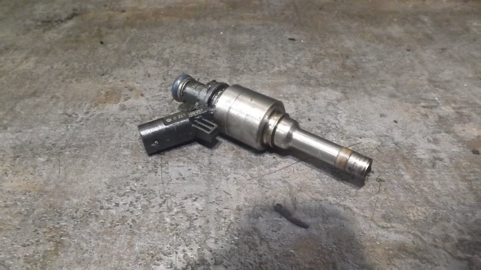 Injektor Einspritzdüse  für VW Seat Skoda Audi TFSI 0261500057