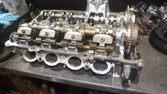 BMW B48B20A Zylinderkopf Kopf mit Ventile und Nockenwellen 947025504 B48B20A