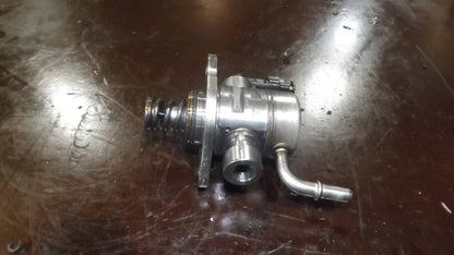 Hochdruckpumpe  VW  Audi  2.0 Tfsi 06Q 127A01