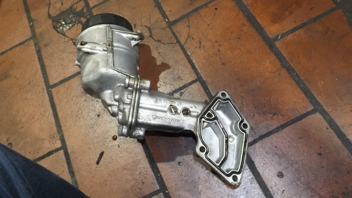 Mercedes-Benz S W221 2010 Diesel 173kW Halterung Ölfilter Ölkühler 6740273366