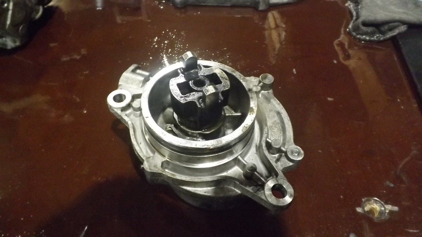 Unterdruckpumpe 7791232  667791232 Für BMW 2.0 3.0 D