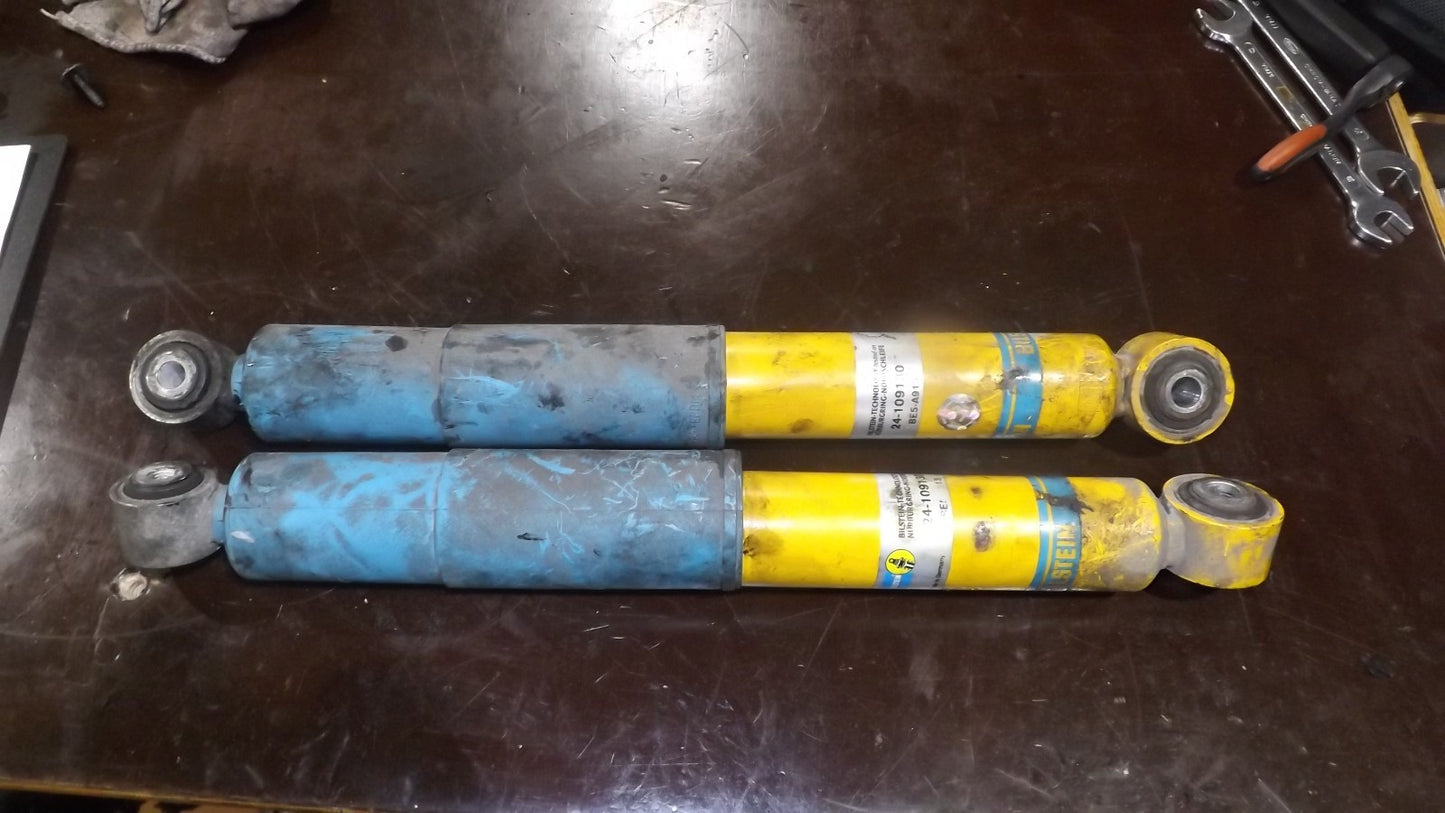 2x Stoßdämpfer BILSTEIN - B8 Hochleistungsdämpfer Plus 24-109130 für T5 VW 7HM