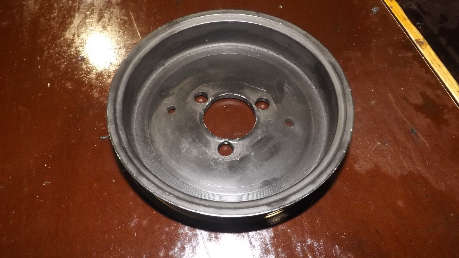 Audi A6 4F C6 3.0 TDI Wasserpumpe Riemenscheibe 059121031J