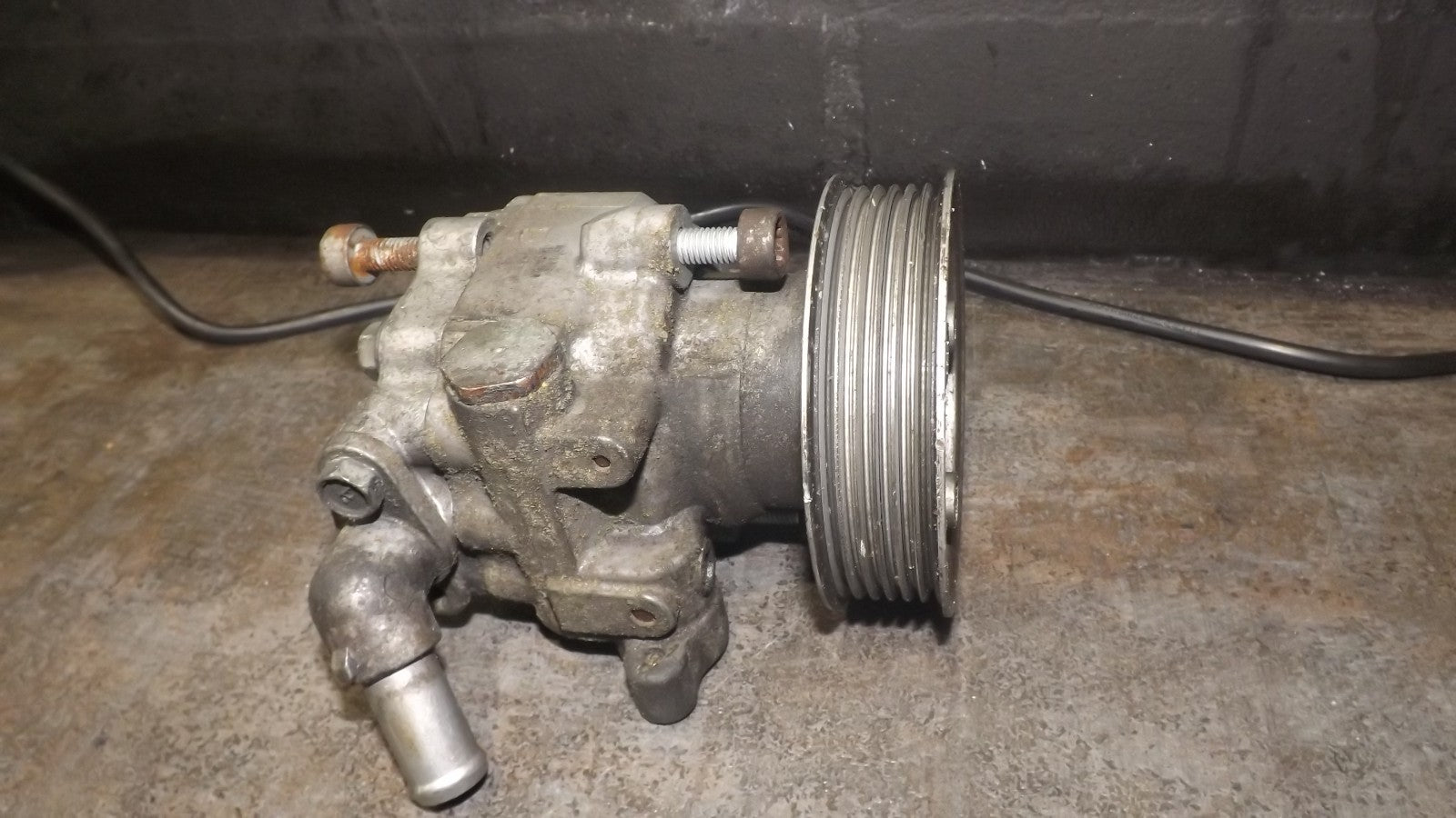 VW T5 / 2,0TDI 180PS / SERVOPUMPE PUMPE SERVO / 7E0422154E
