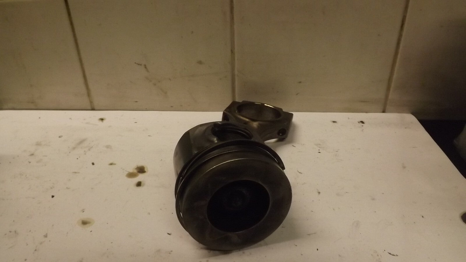 BMW N57D30A  X6 X5 F30 F31 F15 F10 F11 F12 F13 Kolben + Pleuel mit Kolbenringen