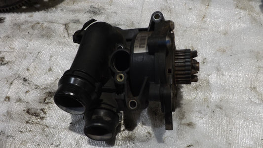 WASSERPUMPE THERMOSTATGEHÄUSE   AUDI VW SEAT SKODA 1.8 2.0 TFSI  06J121026G