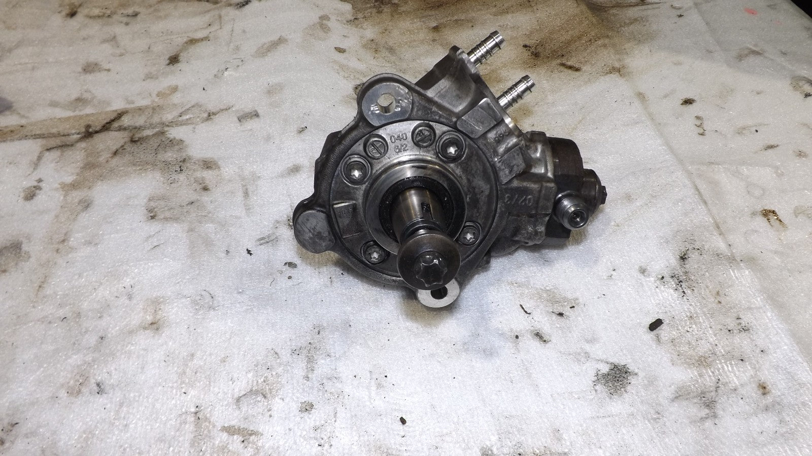 Bosch Hochdruckpumpe 0445010528 BMW 2.0 D  125d 225d 325d 520d N47D20  N47