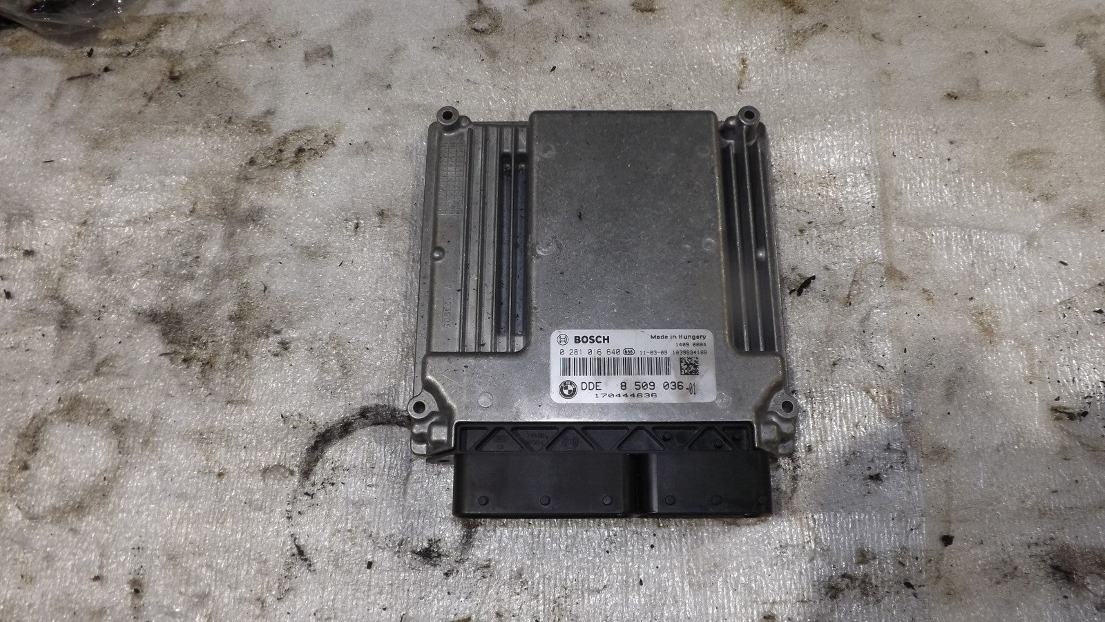 BMW X5 E70 M57 Motorsteuergerät 0281016640