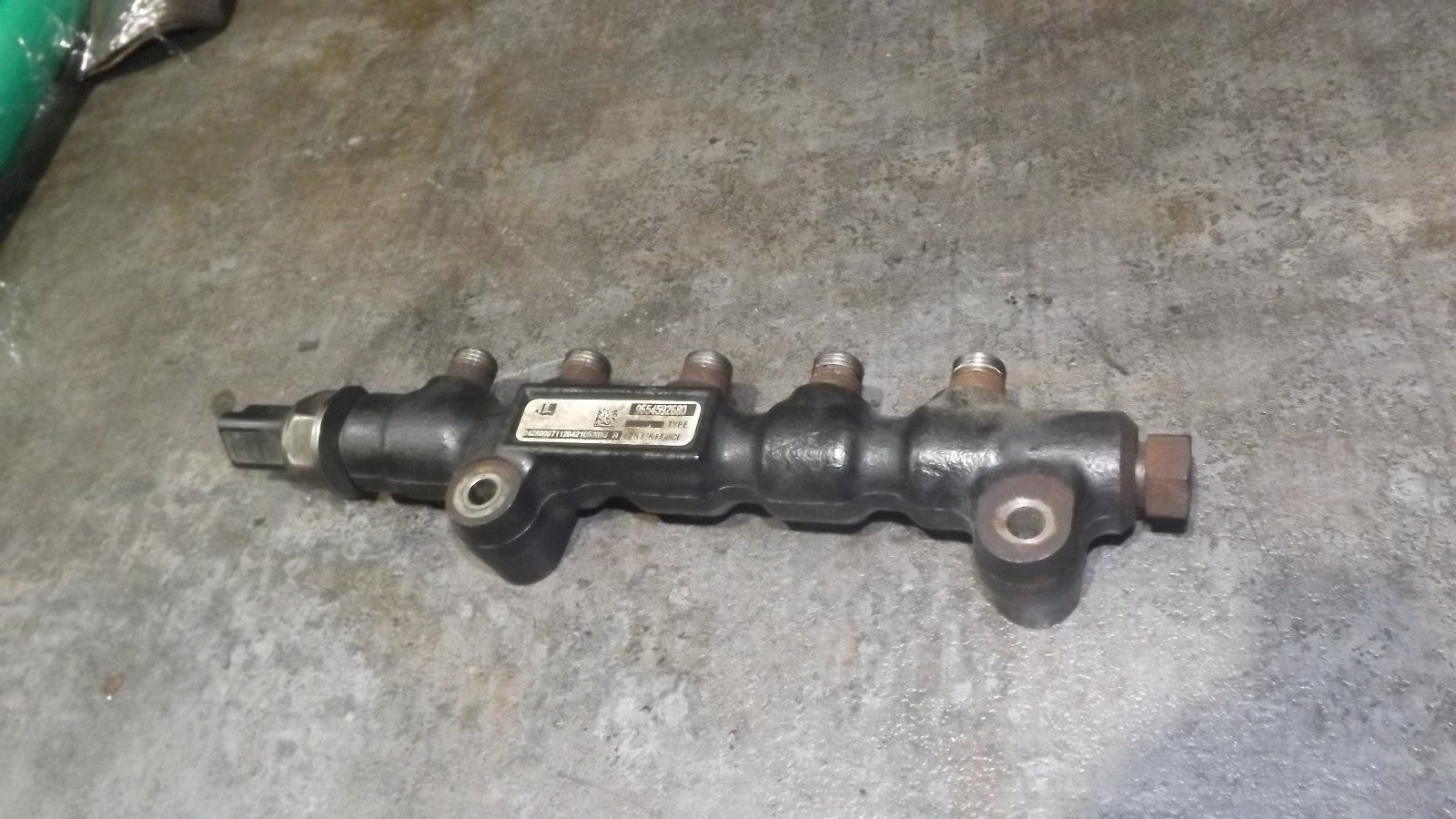 Citroen Einspritzleiste 9654592680