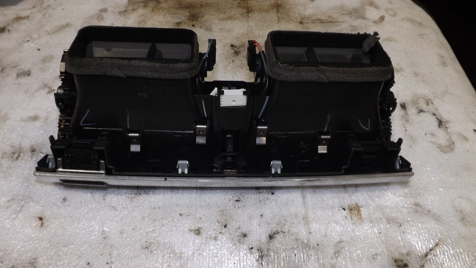 BMW X5 Lüftungsgitter 7161801-04 Bj 2009 2009425