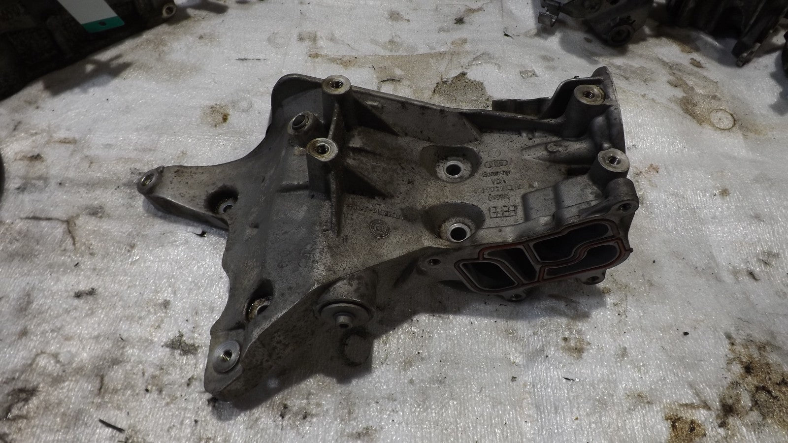 Ölfiltergehäuse für VW Audi Skoda Seat 1.8 2.0 TSI TFSI 06J903143AH ORIGINAL