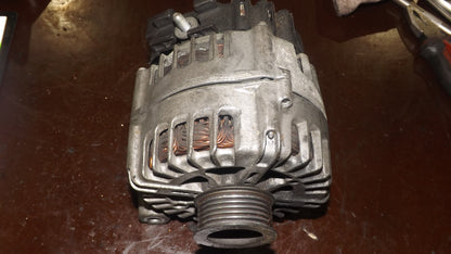 Lichtmaschine für BMW 1er 118d 120d 123d 3er 180A 7802261 411068039