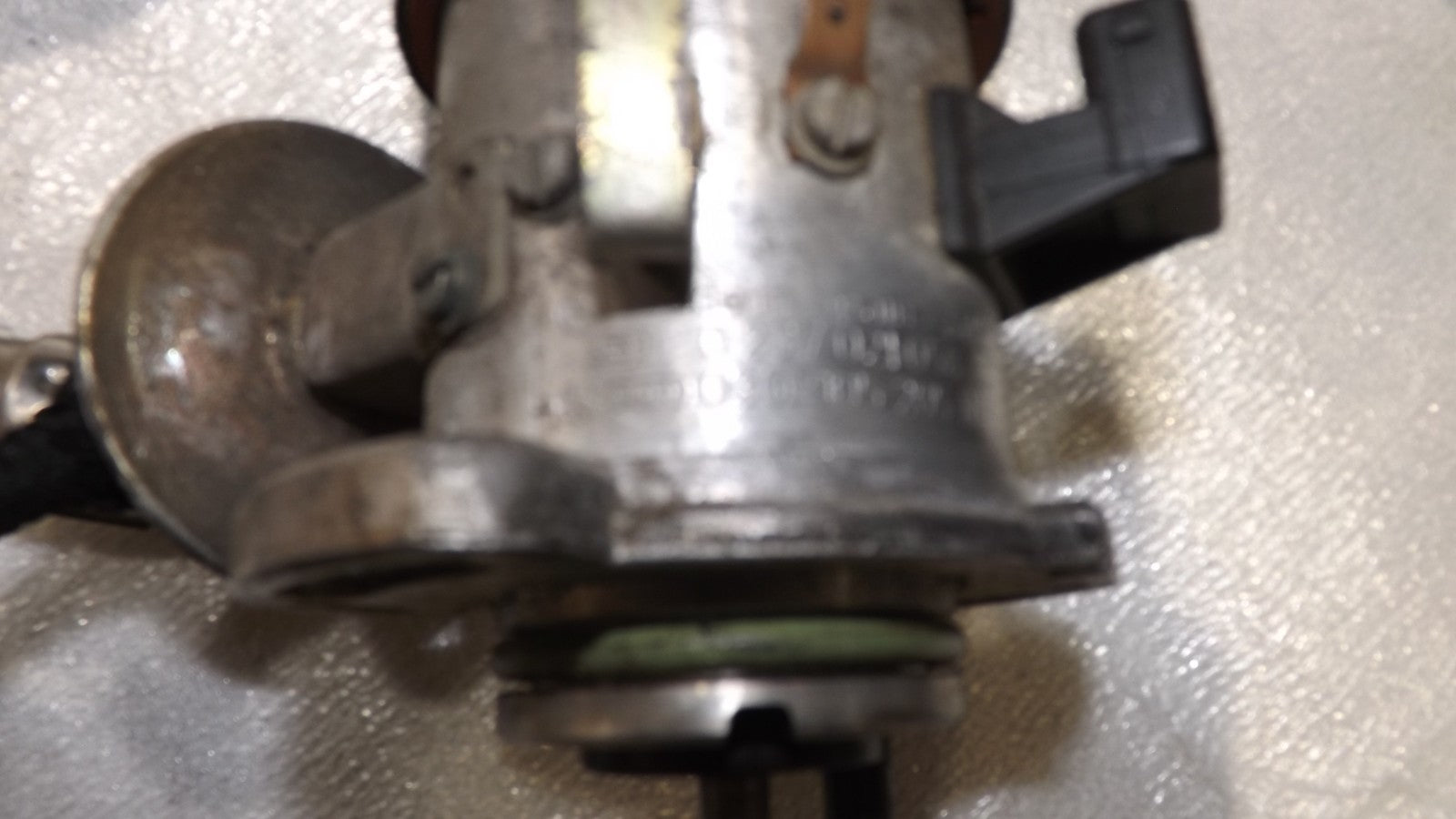 VW Golf 2 1.3 55PS NZ Zündverteiler Verteiler Zündung 030905205N