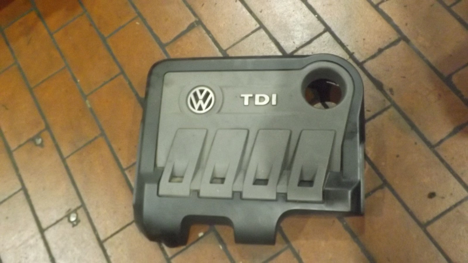 Für VW Caddy 1.6 2.0 TDi 11-20 Motor Abdeckung Ventildeckel ORIGINAL 03L103925R