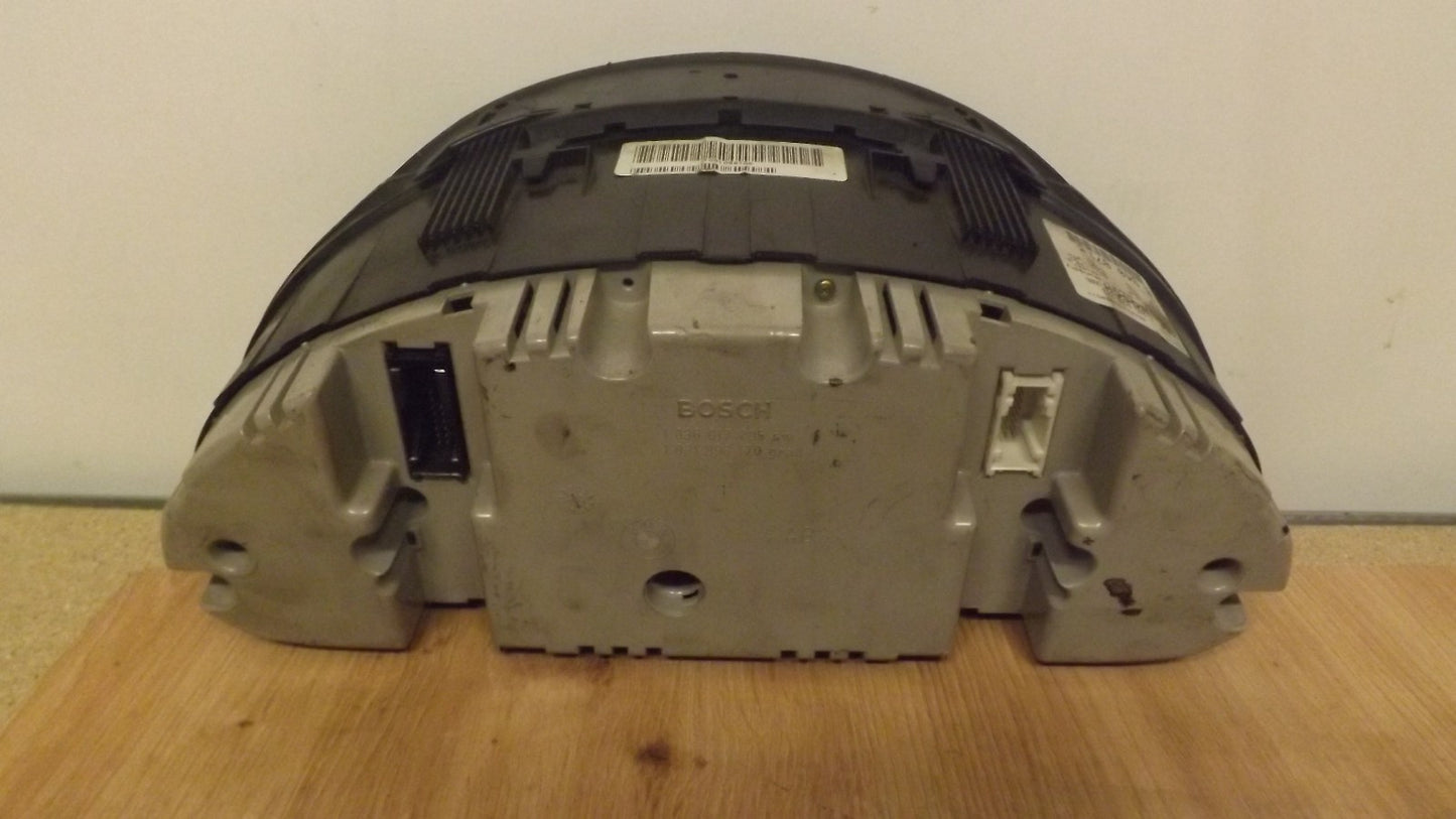 Tacho Kombiinstrument BMW E46 320D Automatik Bosch 0263639203   6940871