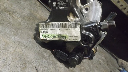BOSCH Hochdruckpumpe Kraftstoffpumpe Mercedes-Benz A6420104008