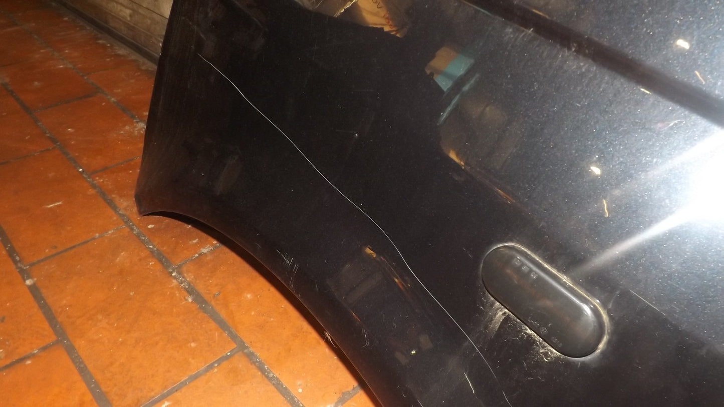 VW T5 vorne Links Kotflügel Bj 2012 Farbcode 2T / C9X