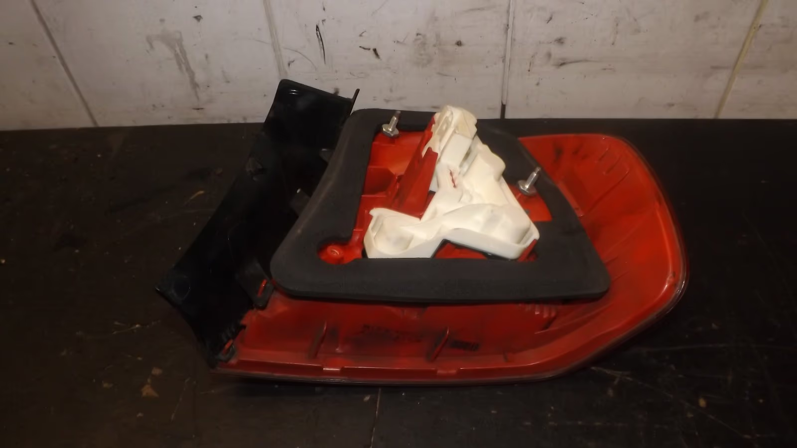 Original BMW 3er E90 Hintenlinks Rückleuchte 6937457