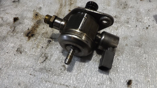 Audi VW Seat Skoda Hochdruckpumpe Kraftstoffpumpe 06H127025M