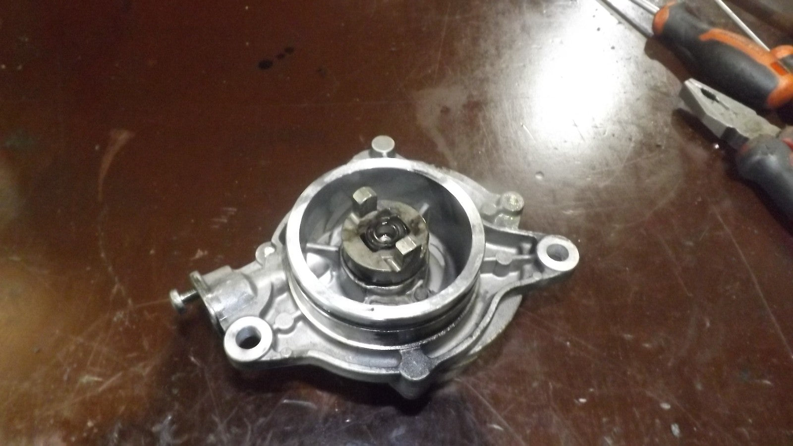 Vakuumpumpe BMW 3er  (E46) 320d 2817601 Unterdruckpumpe Diesel