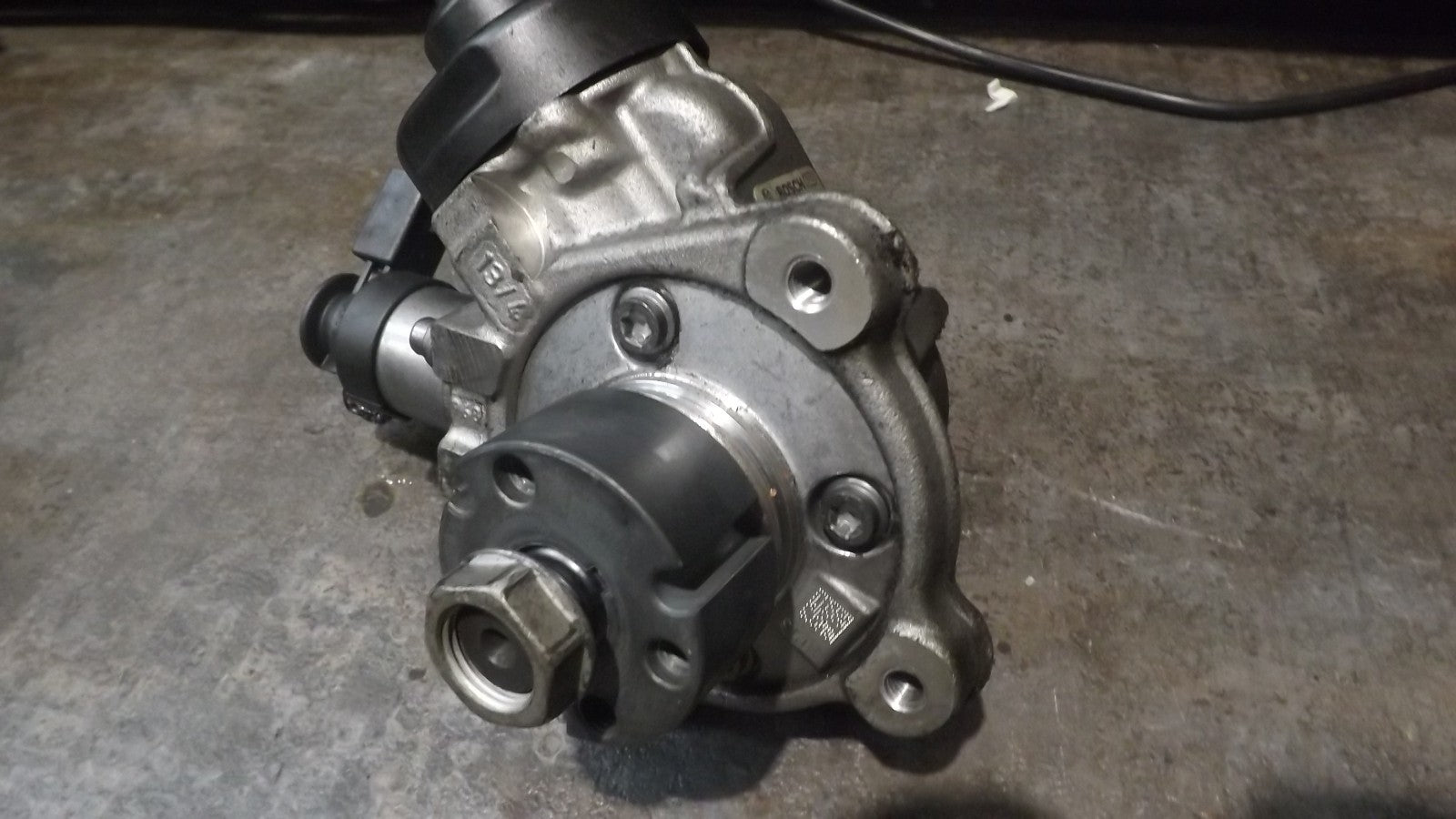 Einspriztpumpe Hochdruckpumpe VW Audi Seat Skoda 2.0 TDI 03L130755AF 0445010534