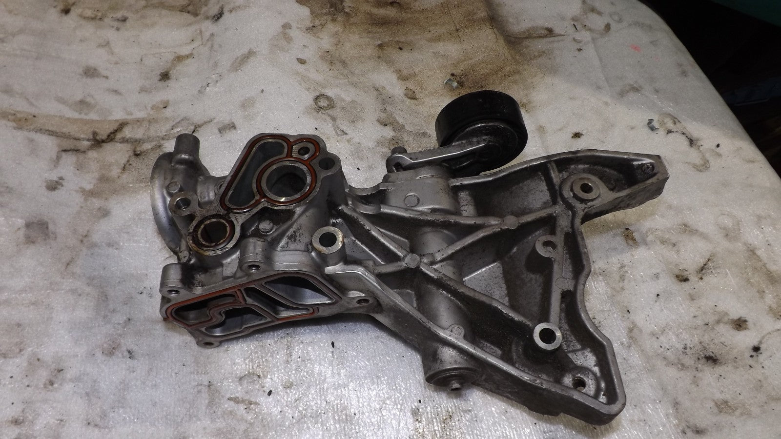 Audi A3 8PA Ölkühler Motorkühlung Ölfiltergehäuse Öl 06J 903 143 P