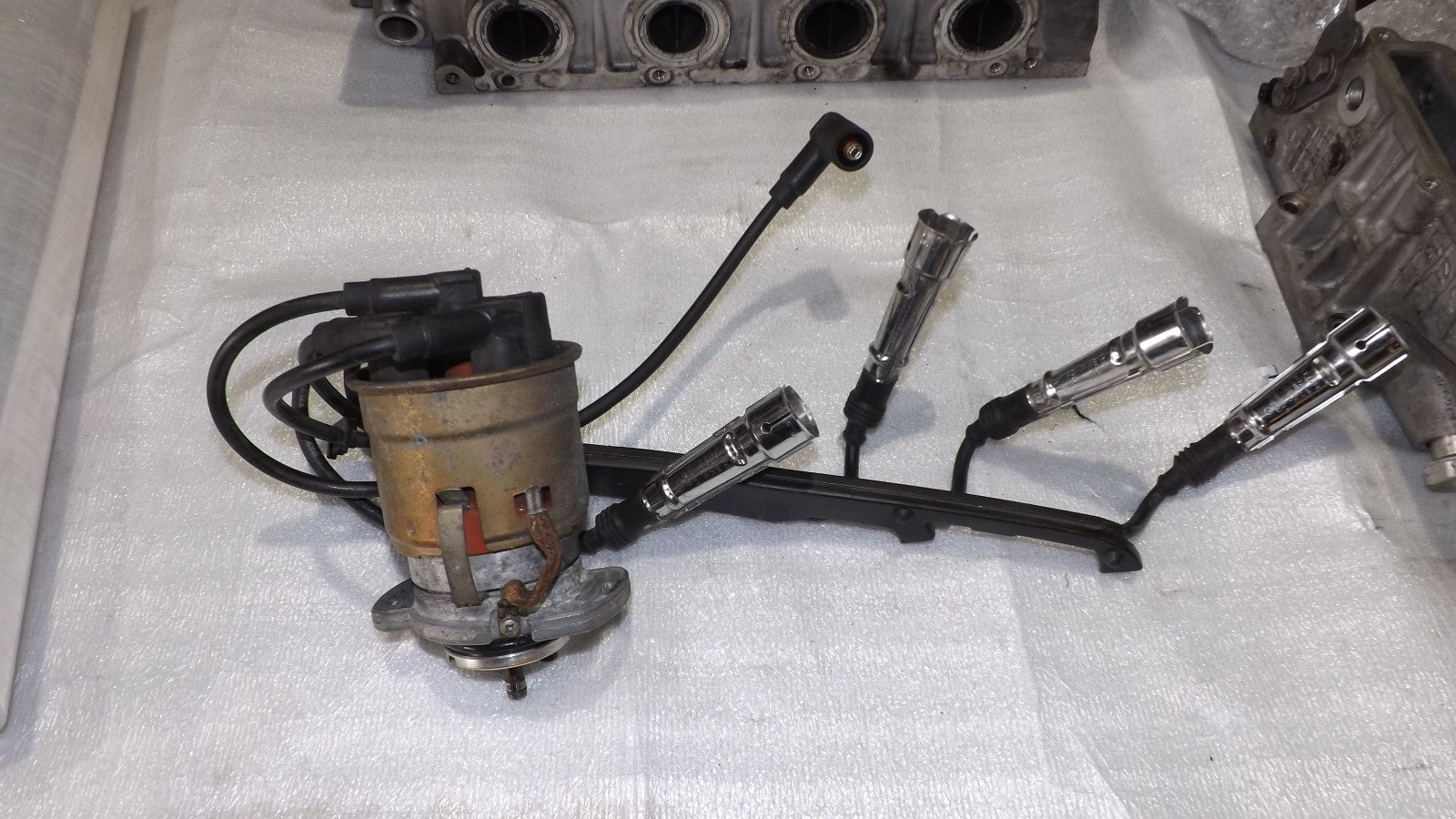 Zündverteiler Verteiler für Skoda Seat Ibiza VW Golf Polo 1.4 1.6 030905205AB