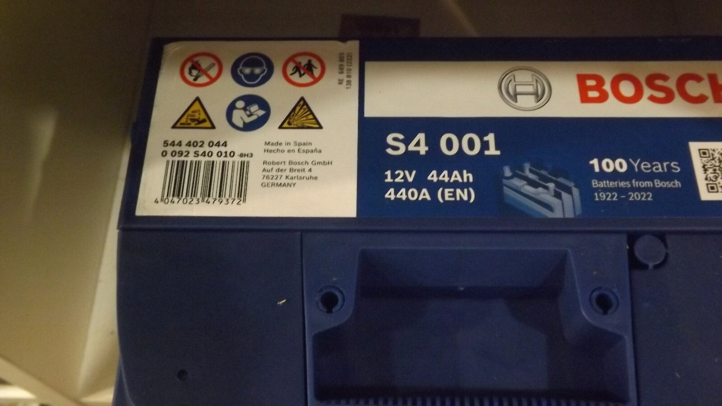 Bosch S4 001 Autobatterie 44Ah 440A 12V Starterbatterie 544402044 313 2