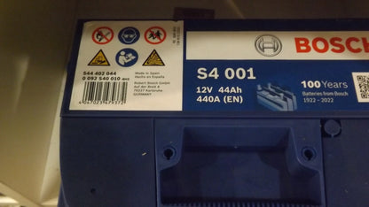 Bosch S4 001 Autobatterie 44Ah 440A 12V Starterbatterie 544402044 313 2