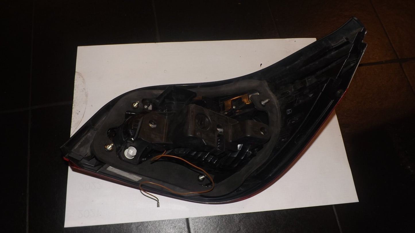 Original BMW E60 LCI Hintenlinker Rückleuchte 7361881