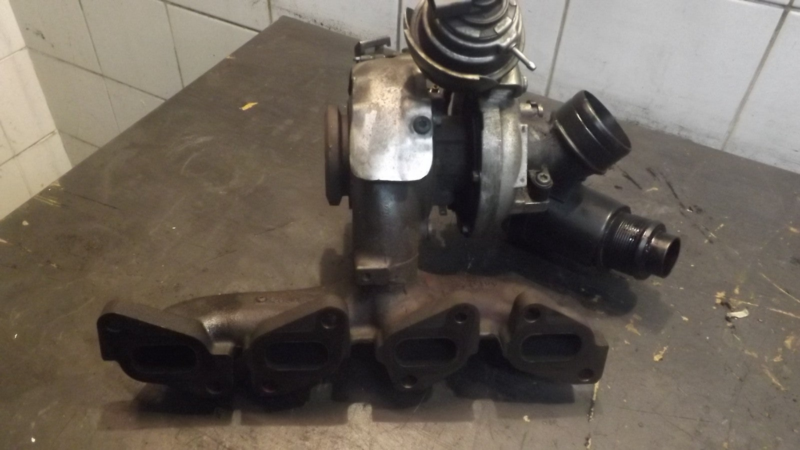 Original Volkswagen Audi Seat Skoda 2.0TDI  Turbolader Turbo 03L253010F