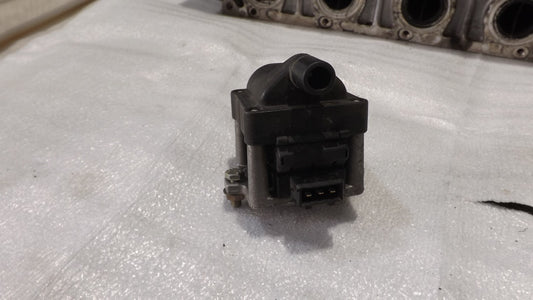 Zündspule Zündmodul für VW Caddy  Passat 35I Sharan 7M Transporter T4 0040100018