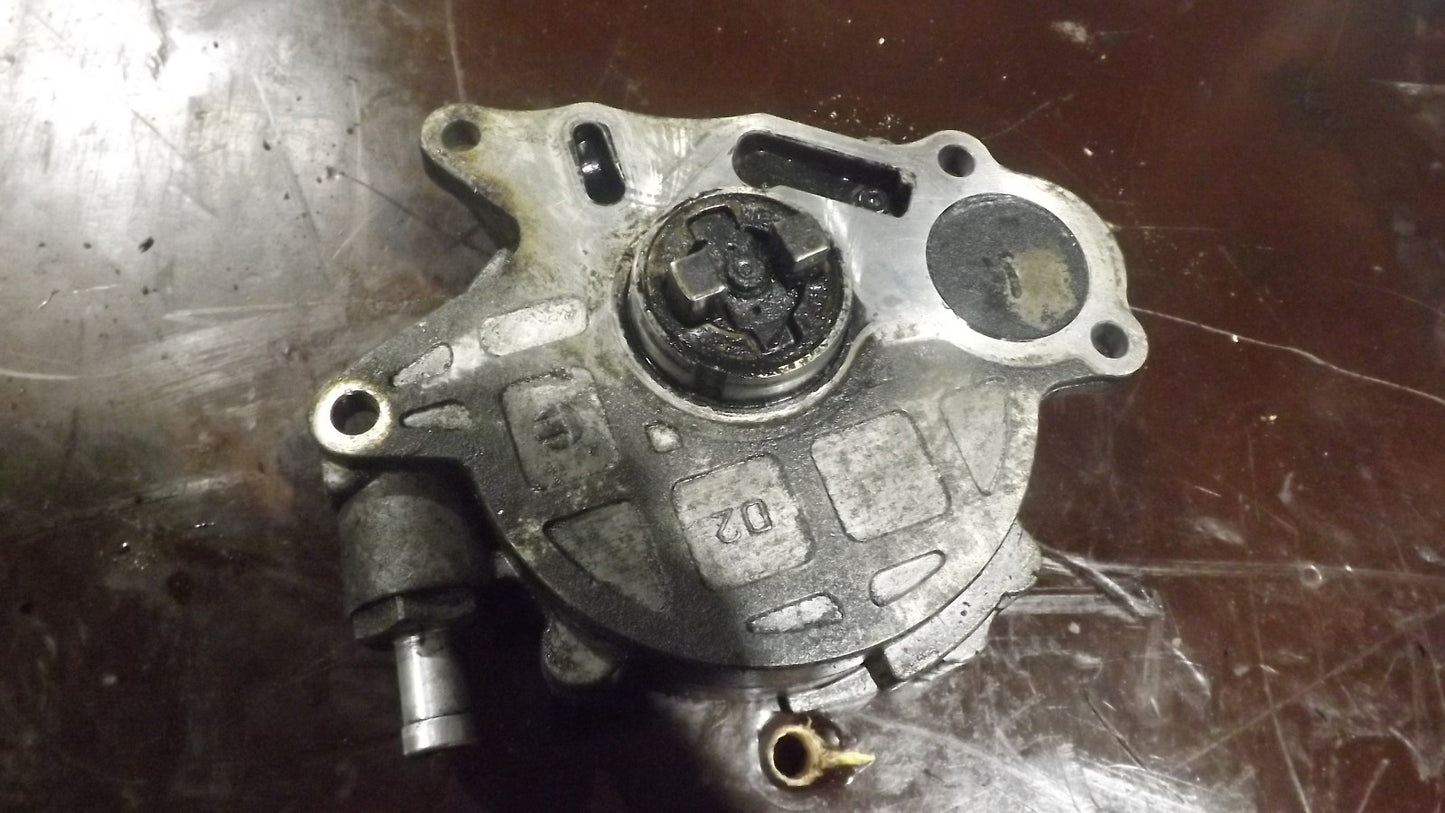 Audi VW Skoda Seat 2,0 TDI Vakuumpumpe Unterdruckpumpe Motor 03L145100F