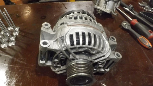 Lichtmaschine 140A Audi A4 B7 2.0 TFSI A3 8P VW Scir Golf6 Pass Tigu 06B903016AB
