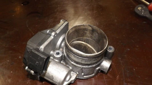 Drosselklappe Steuerklappe für VW T6 7E 15-19 TDI 2,0 75KW CAAB 03L128063S