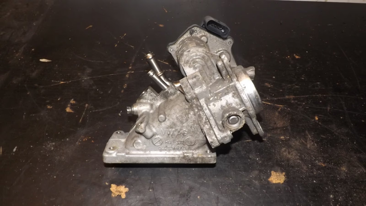 Original VW Audi Seat Skoda 1.6 TDI Drosselklappe 04L128063N