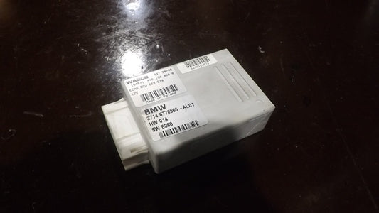 BMW X5 E70 Luftfederung Versorgung Steuergerät Modul ECU 6778966 4461500500