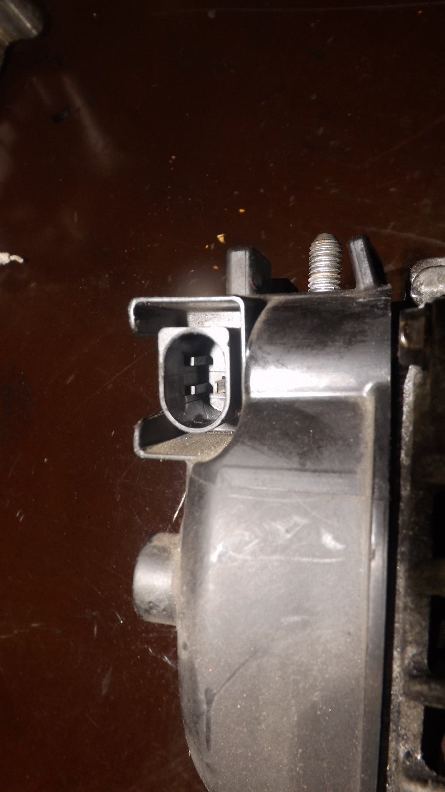 Lichtmaschine - BMW E70 E71 F10 F11 F16  7807187  220A