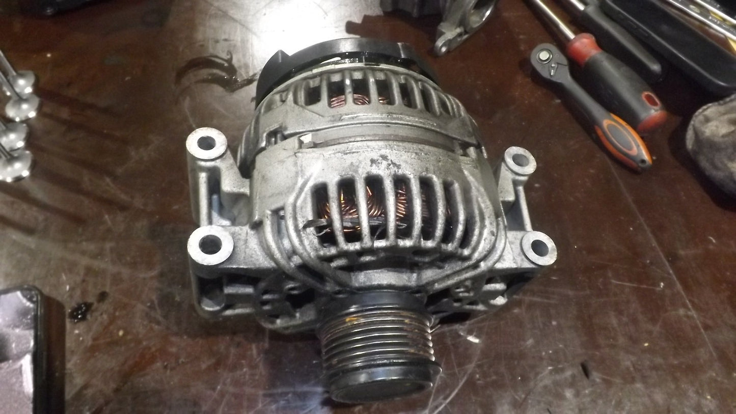 Lichtmaschine Audi A4 A5 Teilenummer: 06H903016L