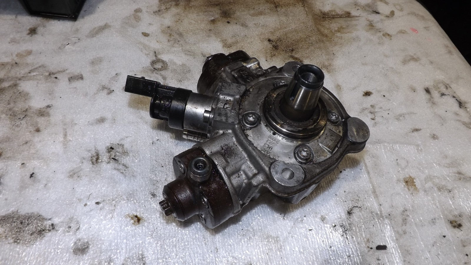 Hochdruckpumpe für BMW 3er F30 3,0 330d N57D30A N57D30O1 N57 7823463 0445010634