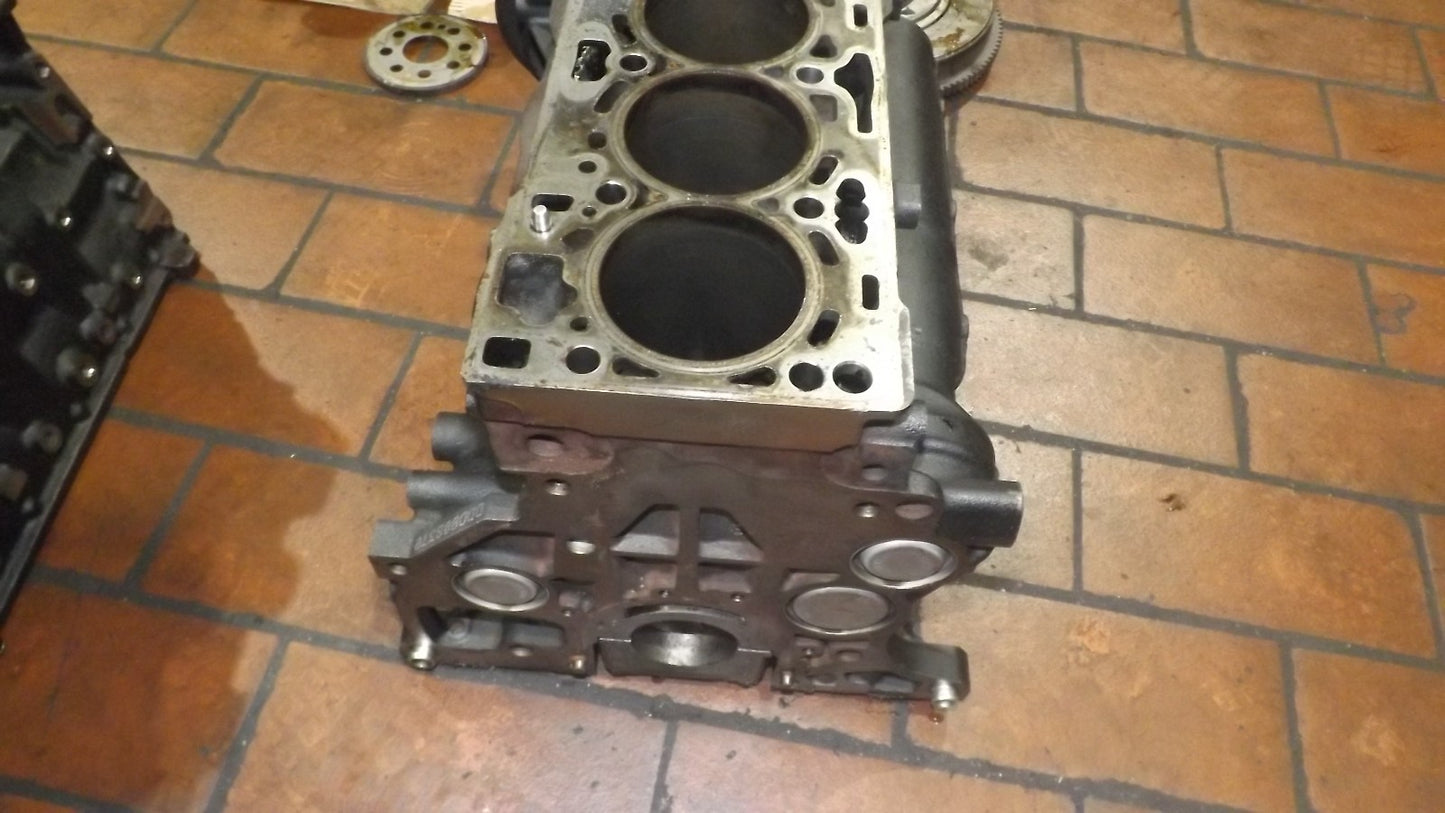 VW Audi DDD 140Kw 190 PS Motorblock